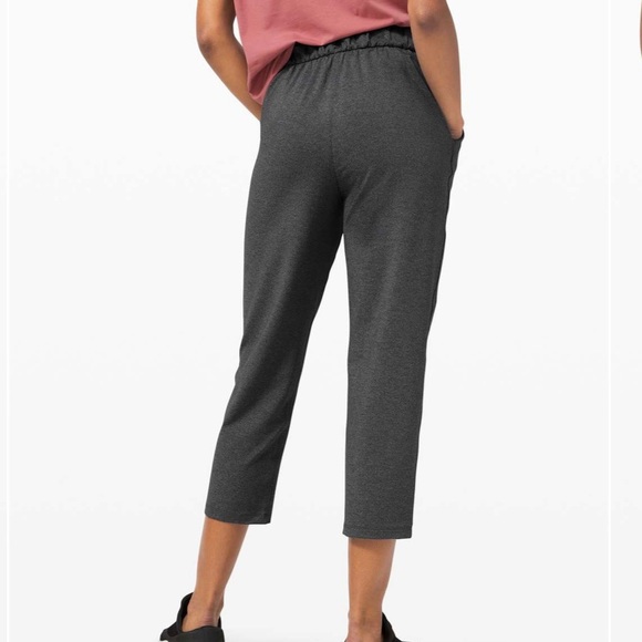 Lululemon Cropped Pants 6 Gray - Picture 6 of 16